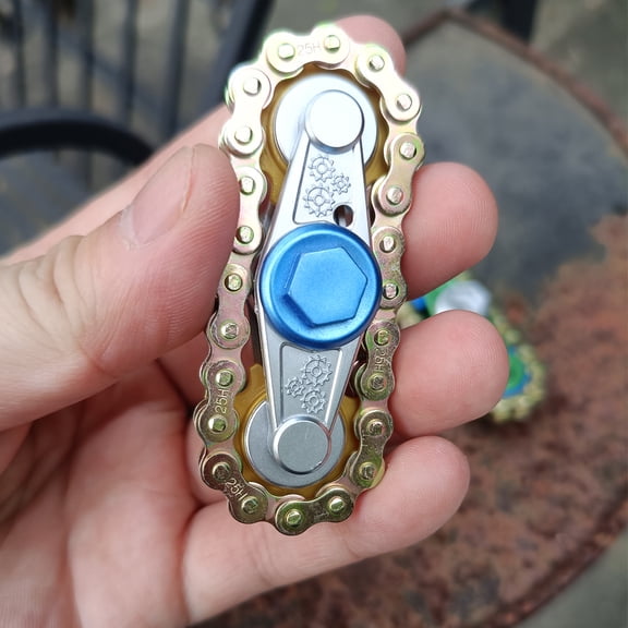 EDC mini gear decompression toys folding gyroscope adult decompression toys decompression metal toys relieve anxiety stress