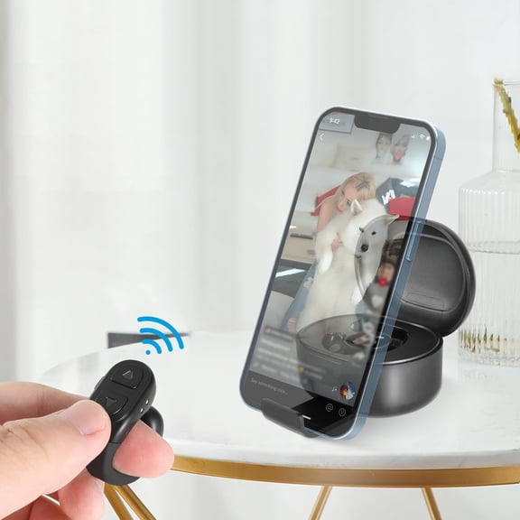 EFFFERTWQL-TikTok Scrolling Ring Remote, Bluetooth Page Turner for iPhone/Android/iPad, HandsFree Scroll/Like/Next/Volume Control, Rechargeable USBC, Includes Phone Stand
