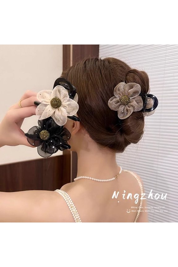 Women’s Hair Clip Vintage Retro Back-Wear Elegant Hair Accessory with Fashion Texture