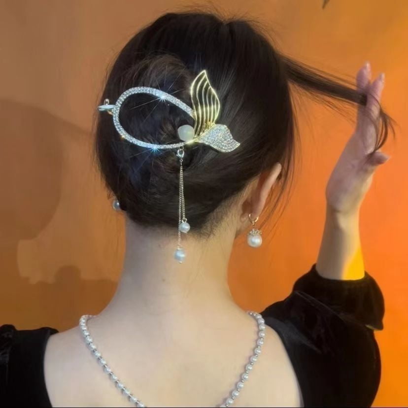 EKE Women’s Hair Clip Vintage Retro Back-Wear Elegant Hair Accessory with Fashion Texture