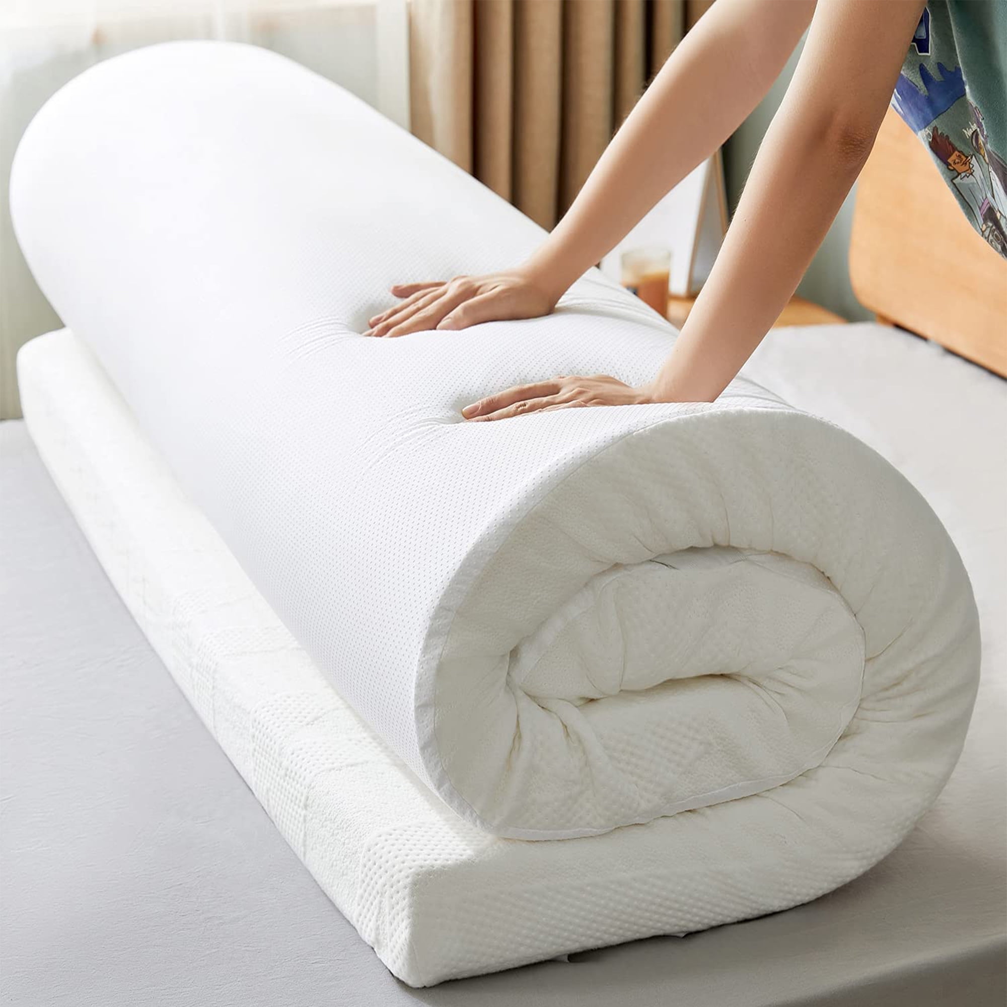EMONIA 3 inch Luxury Gel Infused Memory Foam Mattress Topper protect