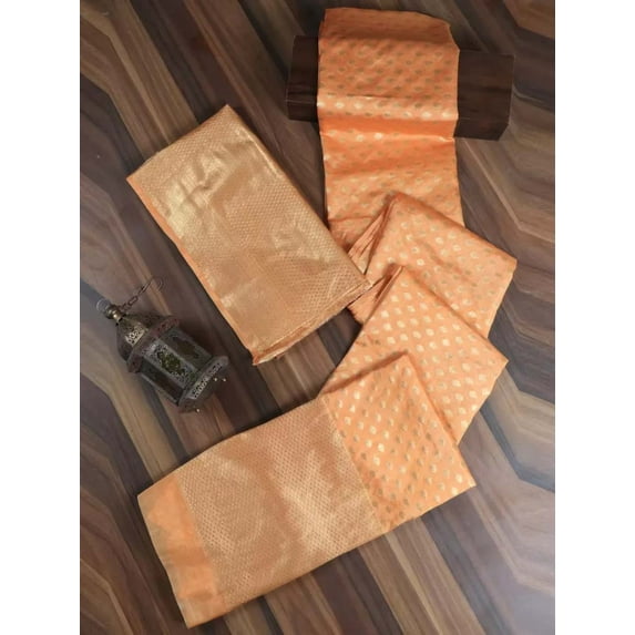 ENTELLUS | Banarasi Saree with Golden Zari Weave Soft Silk