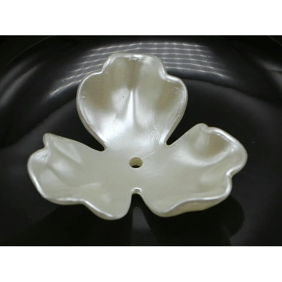 EOEMY 20 Ivory Acrylic Large Pearl Flower Beads Cap 38mm Center Hole Sewing Craft