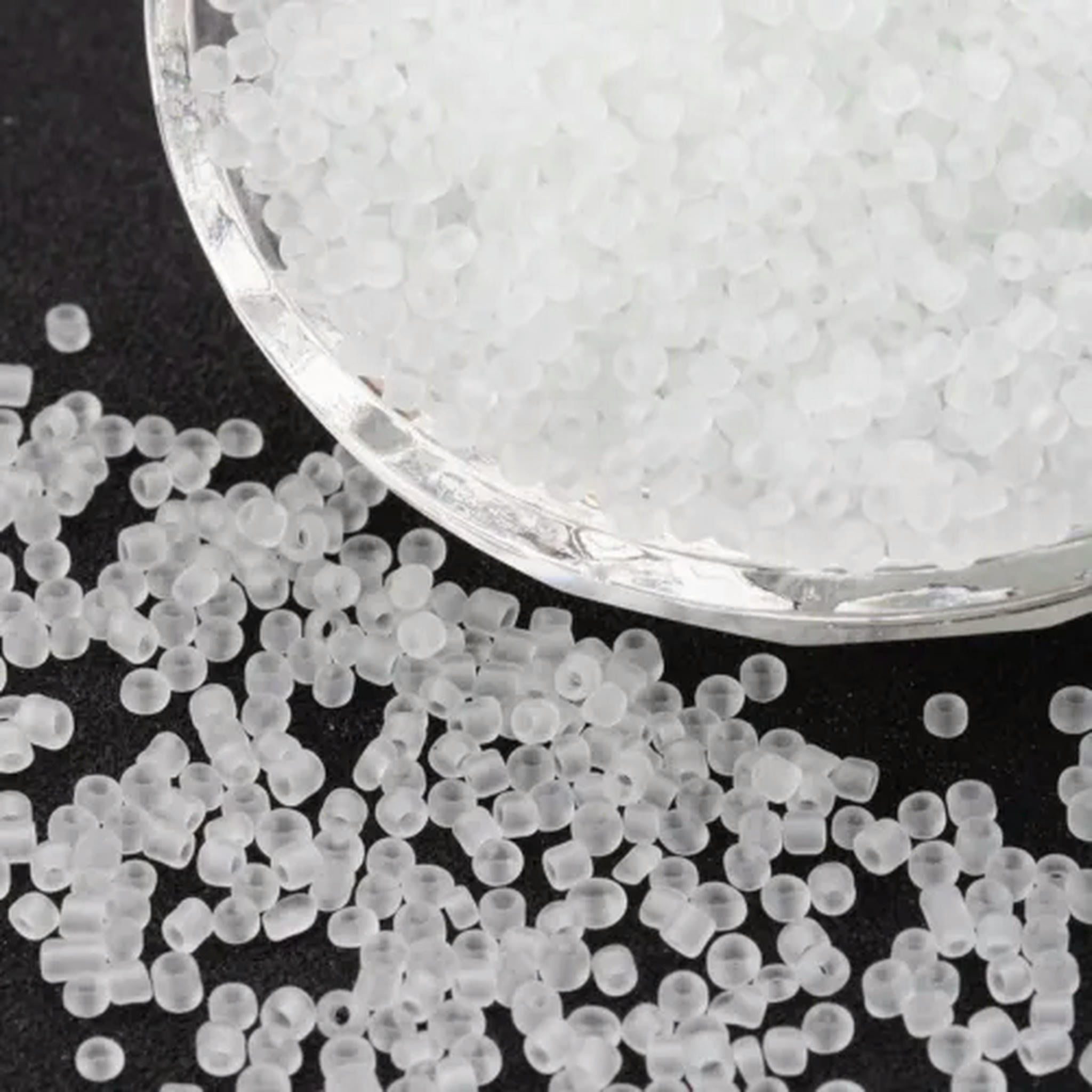 EOEMY 30000Pcs Frosted Round Glass Tiny Beads Loose Spacer Beads Diy Jewelry Craft 2mm-White