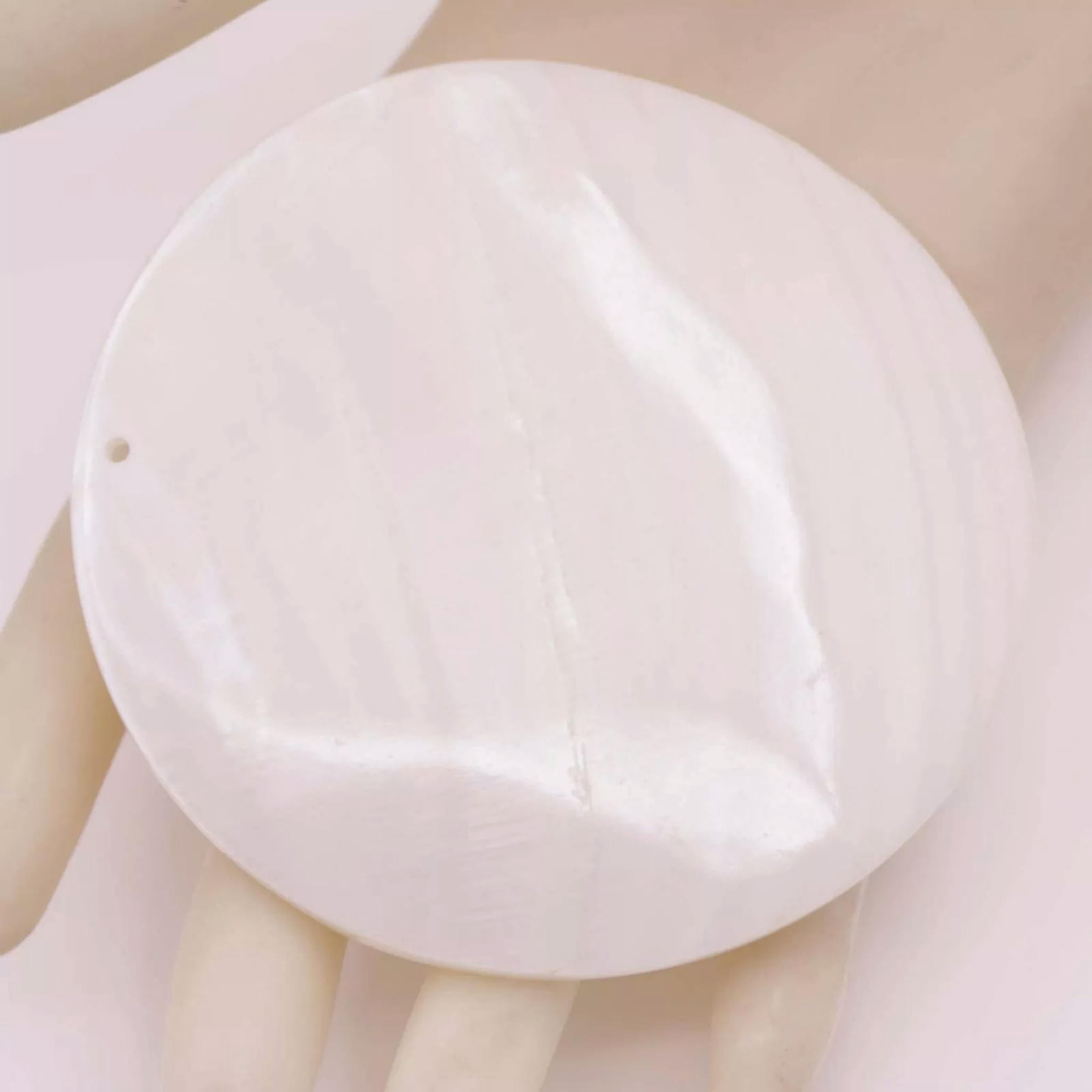 EOEMY 70mm Round Disk Shell Natural White Mother Of Pearl Top Hole ...