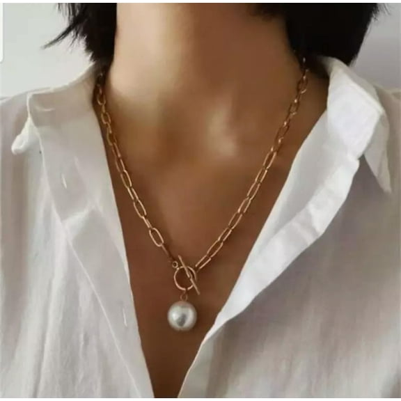 EOEMY Baroque Pearl Pendant Gold Chain Necklace