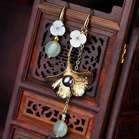 EOEMY Chinese Natural Jade Shellfish Ear Stud Golden Plating Ginkgo Leaf Earrings