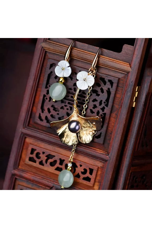 Chinese Natural Jade Shellfish Ear Stud Golden Plating Ginkgo Leaf Earrings