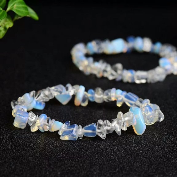 EOEMY Natural White Opal Quartz Crystal Crushed Stone Stretchy Hand Strings Energy Gem