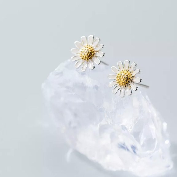 EOEMY Solid 925 Sterling Silver Small Daisy Flower Stud Earrings