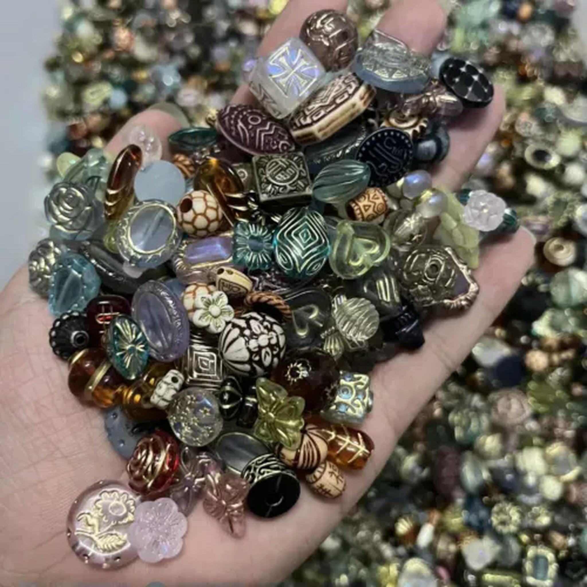 EOEMY Vintage Now Bulk Jewelry Bead Lot 130Pc All Brand New Untested 200+Mix And Match