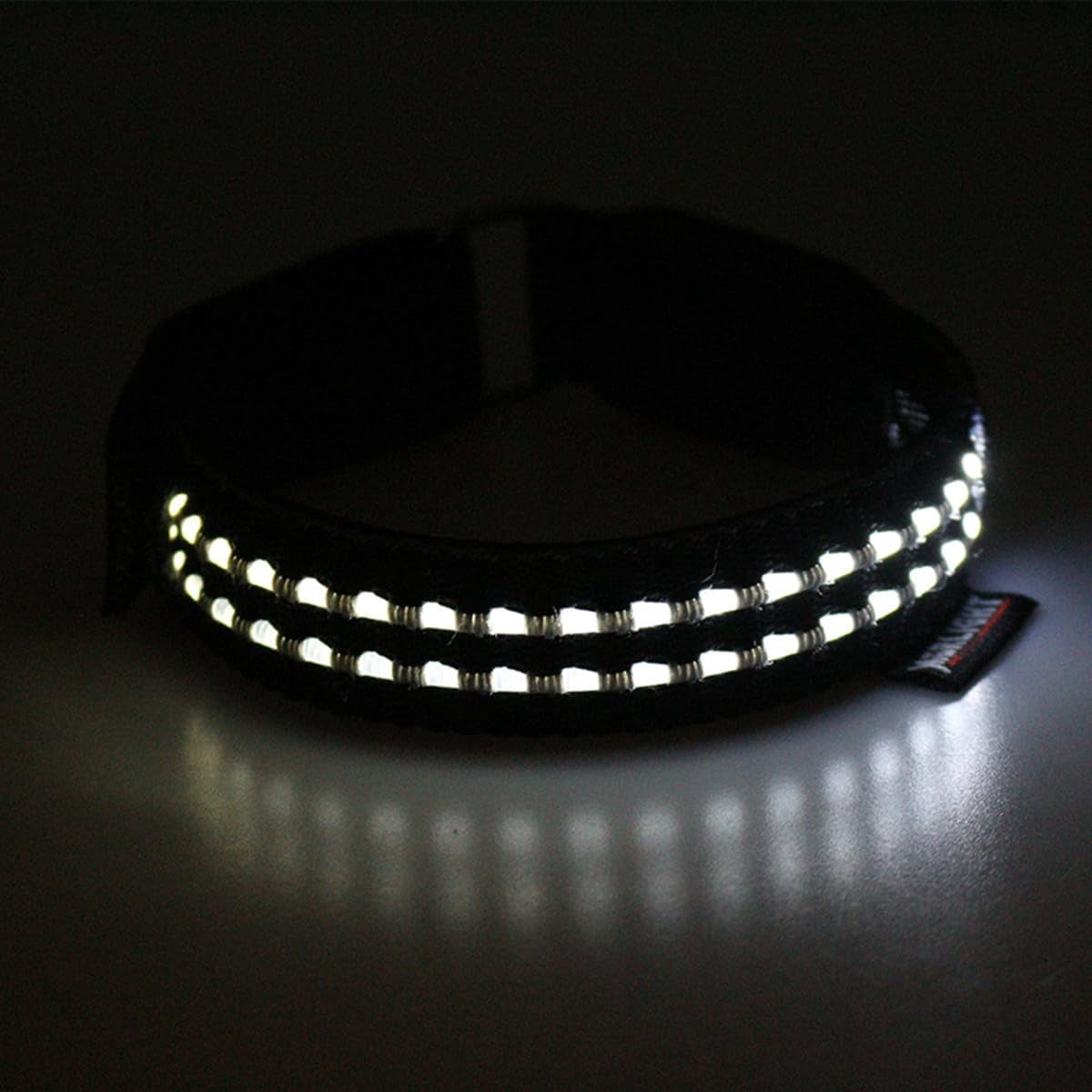 Led Am Ban EONQY LED Armband, 3 Lighting Modes Battery Operated LED Light Up ...