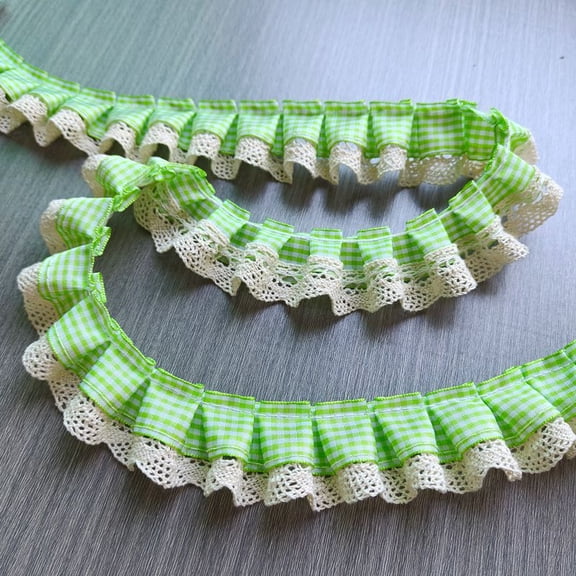 ERDOUY 10 Yards Gingham Pleated Lace Trim, 1.38" Buffalo Plaid Checkered Woven Ribbon, Ruffle Organza Mesh Fabric Edging for Sewing Dress & Craft Embellishments, Green