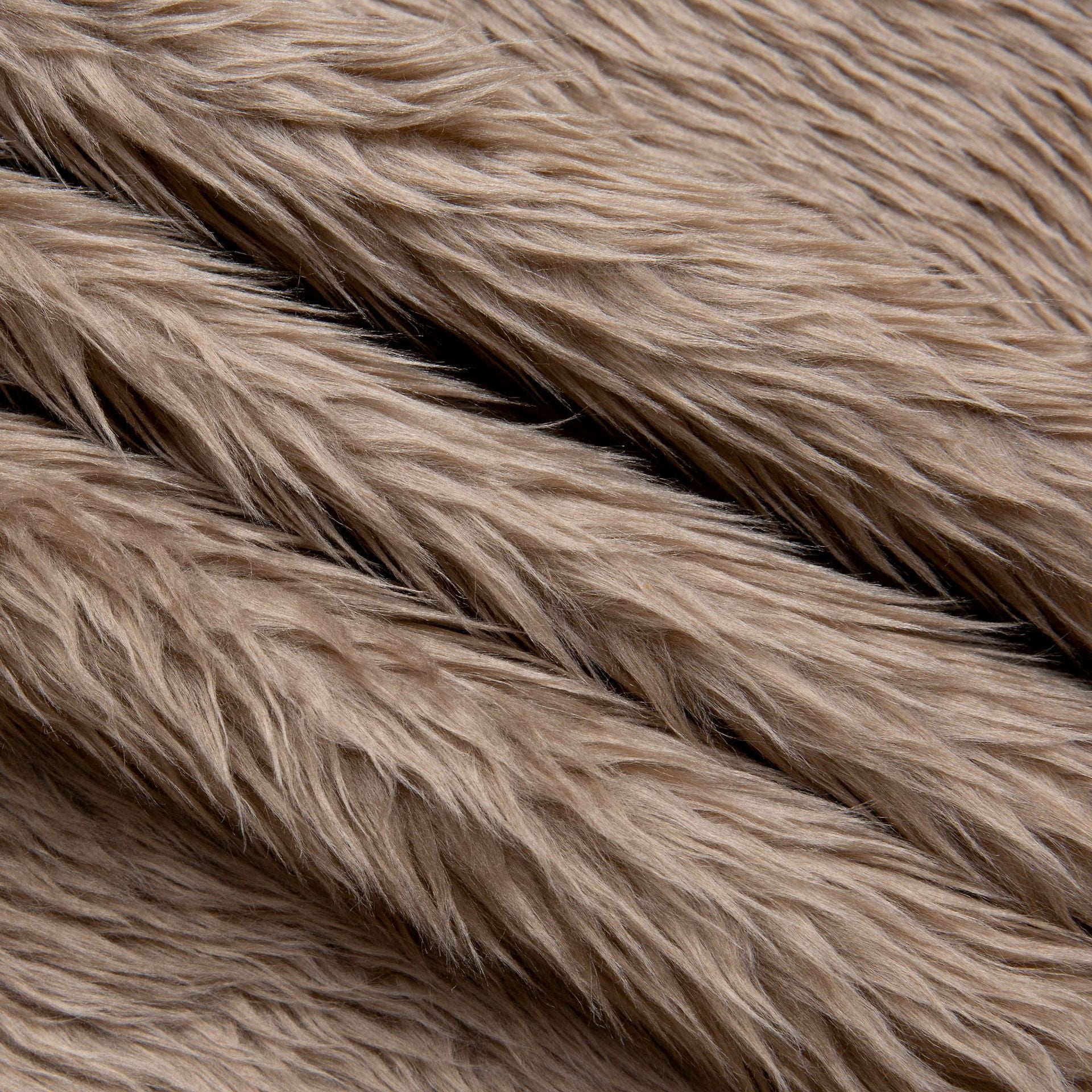 ERDOUY 36x63 Inch Faux Fur Fabric, Ultra-Thick Plush Fluffy Textile for DIY Sewing, Costumes & Dolls,Camel Color