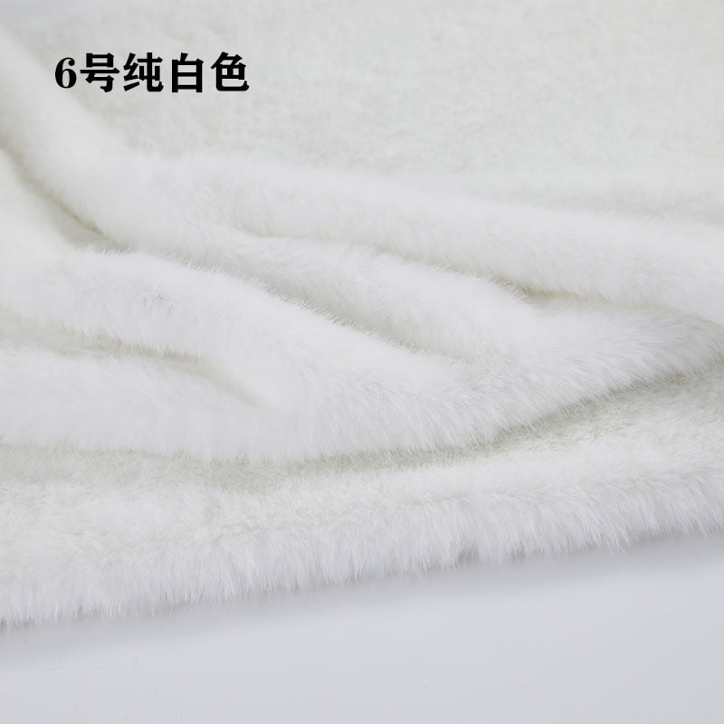 ERDOUY 39x63 Inch Short Pile Faux Fur Fabric, Soft Smooth Plush Material for Sewing, Crafts, Hobby Projects & DIY Craft Strips,White