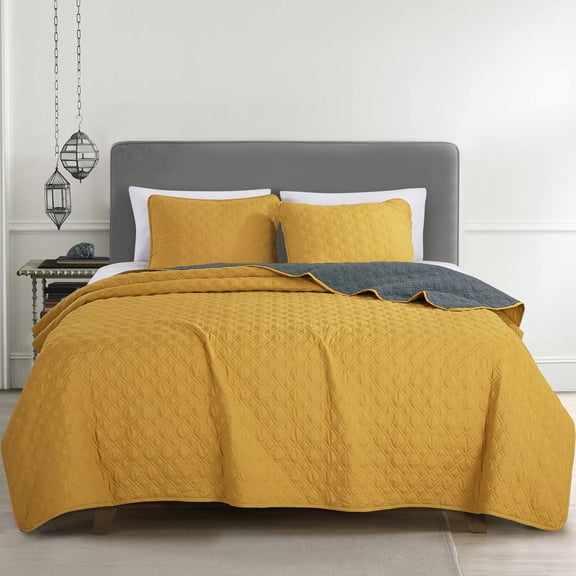 ESCA 3-Piece Kagami Tumeric Yellow Reversible Bedspread Coverlet Quilt Set with 2 Pillow Shams - King/Cal King Size
