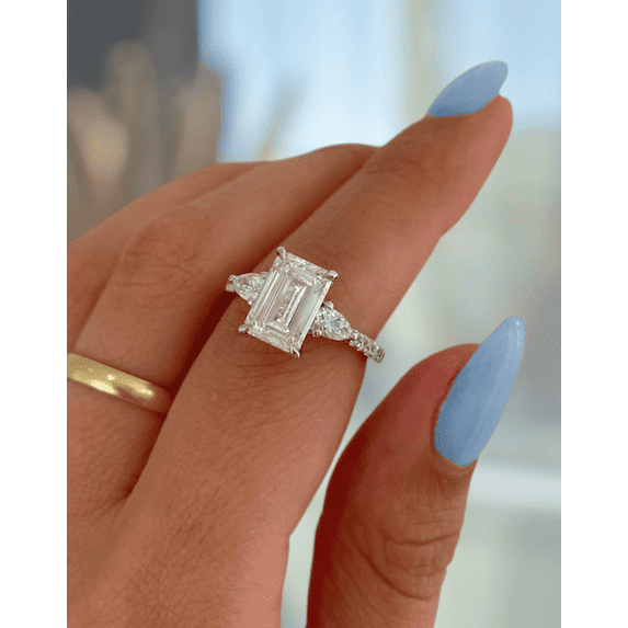 ESTE ORIGIN 2.00Ct Emerald Cut Moissanite Trilogy Engagement Ring – Pear Side Stones, Pavé Band, Cathedral Setting in 18K Yellow Gold for Women US 4.5