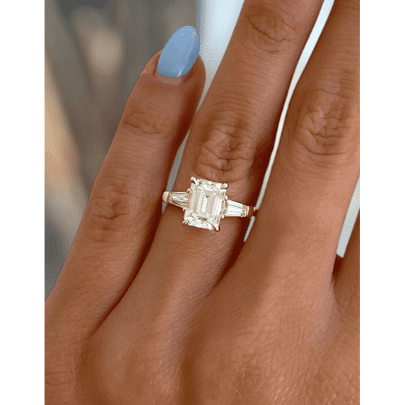 ESTE ORIGIN 2.00Ct Emerald Cut Moissanite Trilogy Engagement Ring – Tapered Baguette Sides in 14K Yellow Gold for Women US 10
