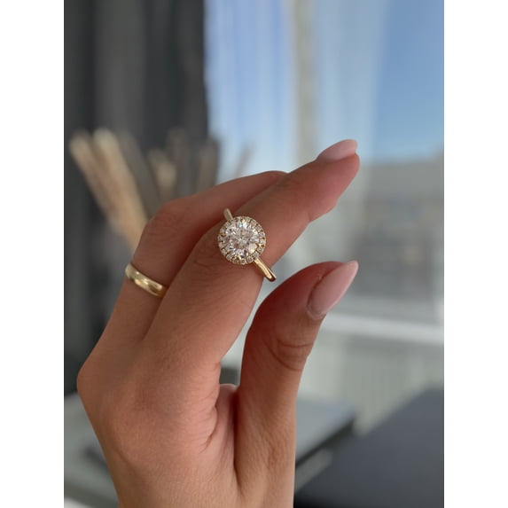 ESTE ORIGIN 2.00Ct Round Cut Moissanite Halo Solitaire Engagement Ring – Cathedral Setting in 18K Yellow Gold for Women