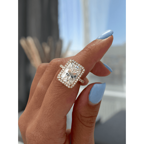 ESTE ORIGIN 4Ct Radiant Moissanite Halo Engagement Ring with Pavé Band in 18K White Gold for Women