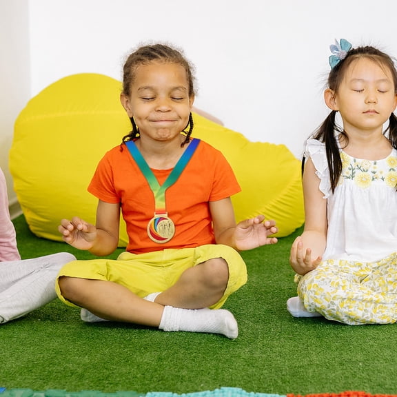 ETHZZLE 2Pcs Zinc Alloy Metal Medals with Neck Lanyard for School Running Event Award Prizes