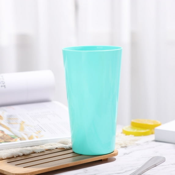ETHZZLE Reusable Plastic Water Cups with Ergonomic Design for Simple and Practical Daily Use