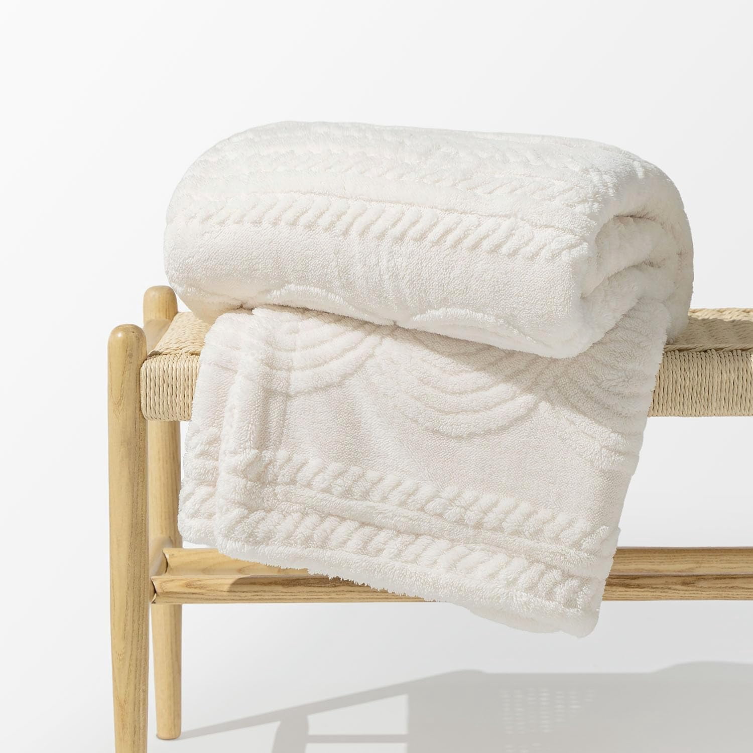 EVERGRACE Cable Jacquard Sherpa Fleece Throw Blanket for Couch, Super Soft Cozy Fuzzy Plush Blankets for All Seasons, Reversible Thick Warm Blanket for Bed, Sofa, Ivory White, 50'' x 60''