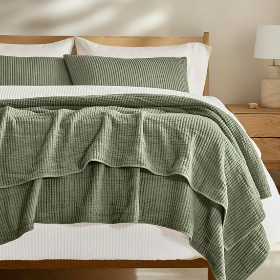 EVERGRACE Cotton Coverlet Set Full Queen Size 3 Pieces, Lightweight Soft Ribbed Matelassé Bedspread Quilt Set, Cozy Oversized Quilted Bedding Set with 2 Pillow Shams for All Seasons, Olive Green