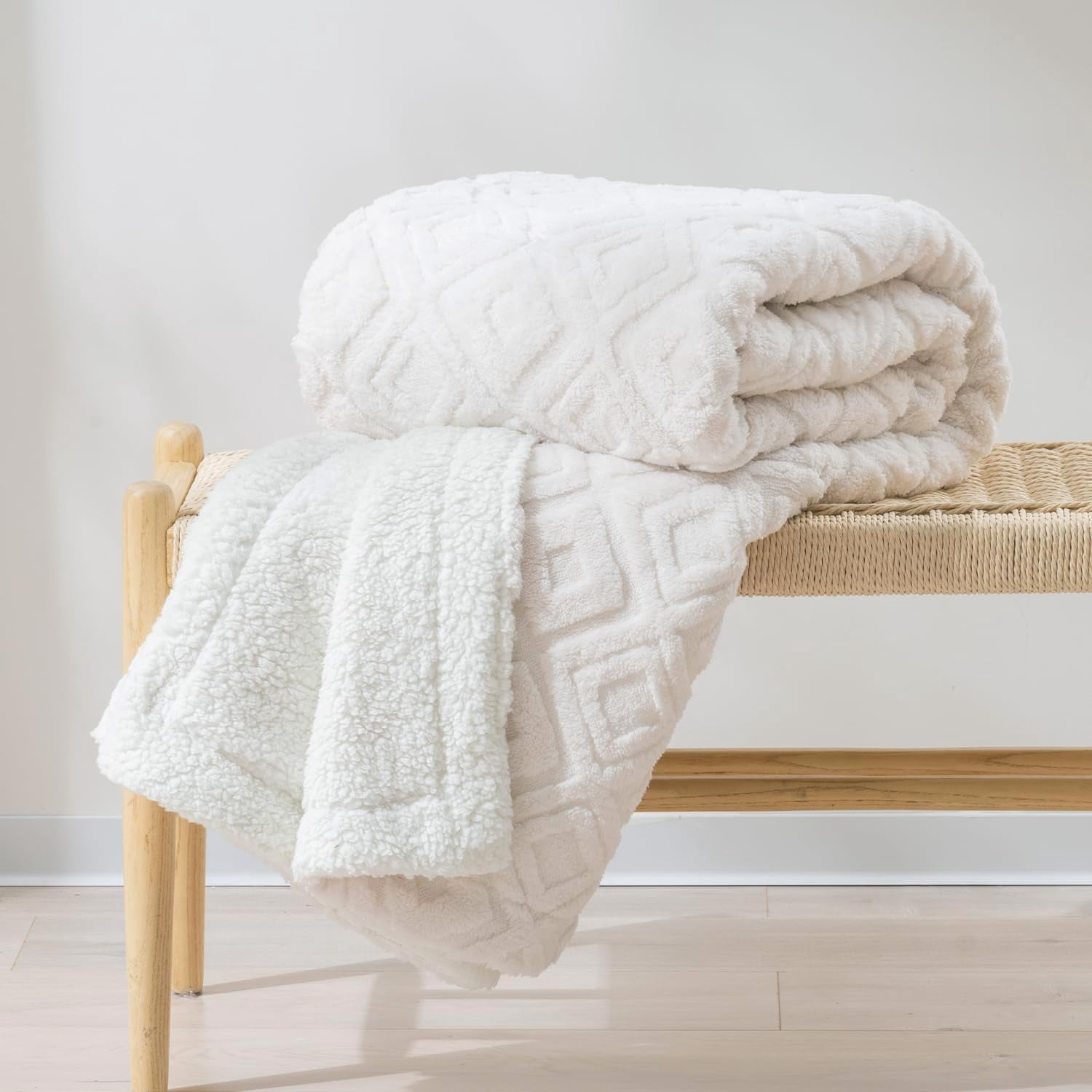 EVERGRACE Jacquard Boho Sherpa Fleece Throw Blanket for Couch, Super Soft Cozy Fuzzy Plush Blankets for Winter, Reversible Thick Warm Blanket for Bed, Sofa, Living Room, Off White, 50'' x 60''