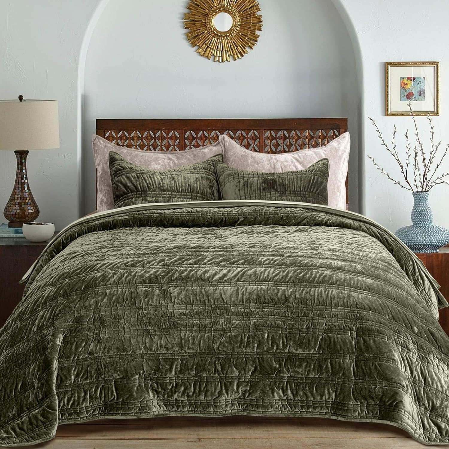 EVERGRACE Luxury Ruched Velvet Quilt King Size, Ultra Soft Bedspread Coverlet Set, Lightweight Velvet Comforter, Quilted Bedding Cover with 2 Matching Shams for All Season, Olive Green