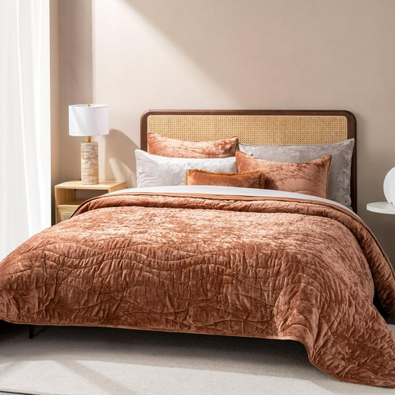 EVERGRACE Luxury Velvet Quilt Queen Size, Ultra Soft Wave Crushed Velvet Bedding Set, Lightweight Quilted Comforter Set for All Season, Oversized Bedspread Coverlet with 2 Shams, Burnt Orange