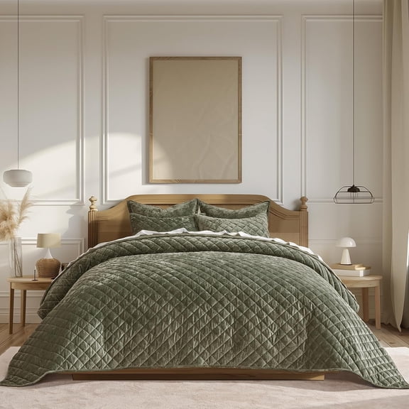 EVERGRACE Luxury Velvet Quilt Set Queen Size, Diamond Quilted Lightweight Velvet Comforter for All Season, Ultra Soft Oversized Bedspread Coverlet Bedding Set with 2 Pillow Shams, Olive Green