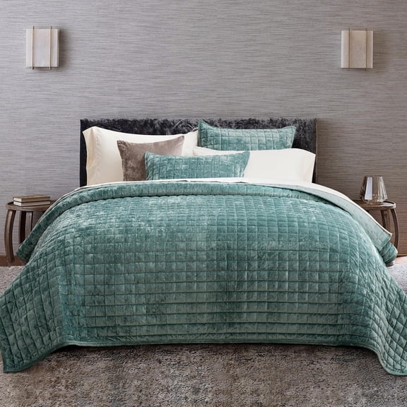 EVERGRACE Luxury Velvet Quilt Set Twin/Twin XL Size, Lightweight Velvet Comforter Set, Oversized Bedspread Coverlet Quilted Bedding Set, with 1 Matching Pillow Sham, for All Season, Aqua Green
