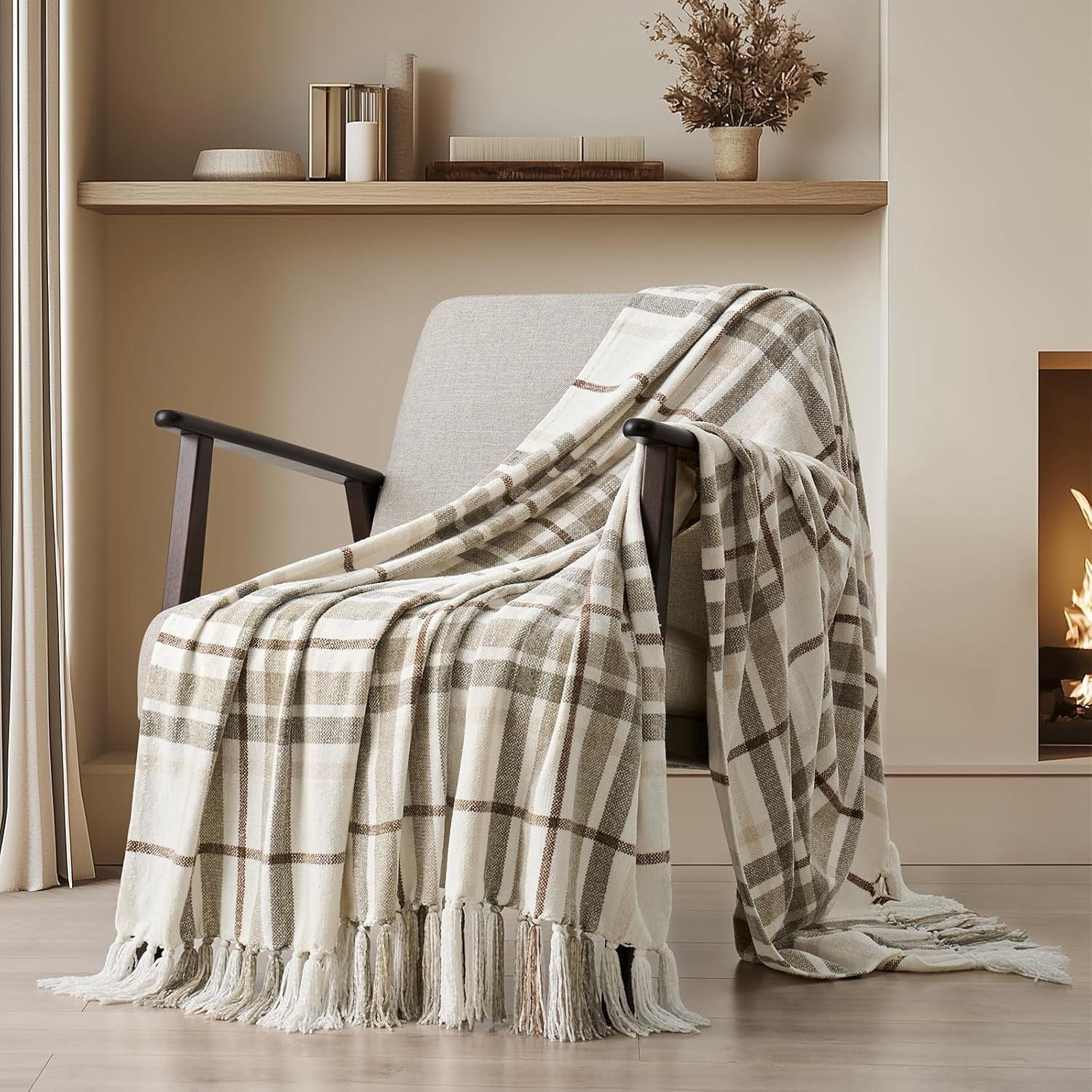 EVERGRACE Plaid Chenille Throw Blanket for Couch, Super Soft Cozy Decorative Farmhouse Plaid Throw with Tassels, Lightweight Chenille Knit Throw for Bed Sofa Gift Home Decor, Beige 50”x60”