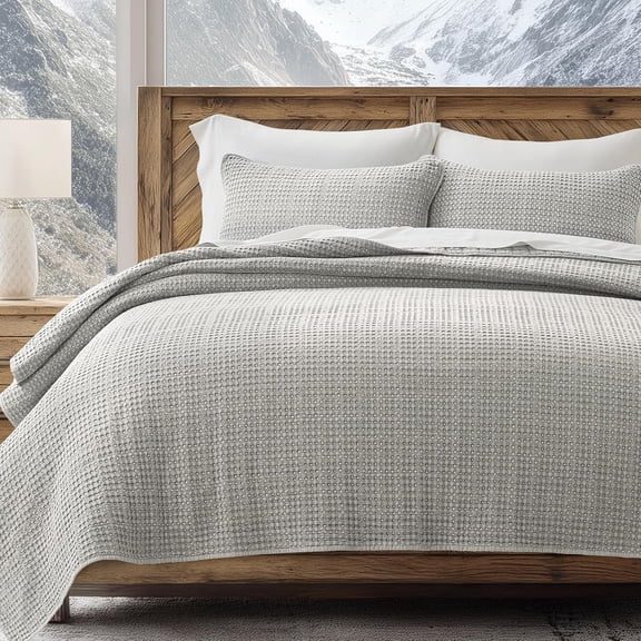 EVERGRACE Stonewashed 100% Natural Cotton Waffle Quilt Set Queen Size 3 Pieces, Durable, Textured & Substantial Bedding, Quilted Coverlet Bedspread with 2 Shams for All Seasons, Misty Gray