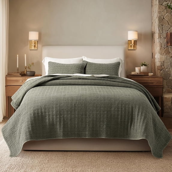 EVERGRACE Stonewashed 100% Natural Cotton Waffle Quilt Set Queen Size 3 Pieces, Soft, Breathable & Substantial Bedding, Quilted Coverlet Bedspread with 2 Shams for All Seasons, Olive Green