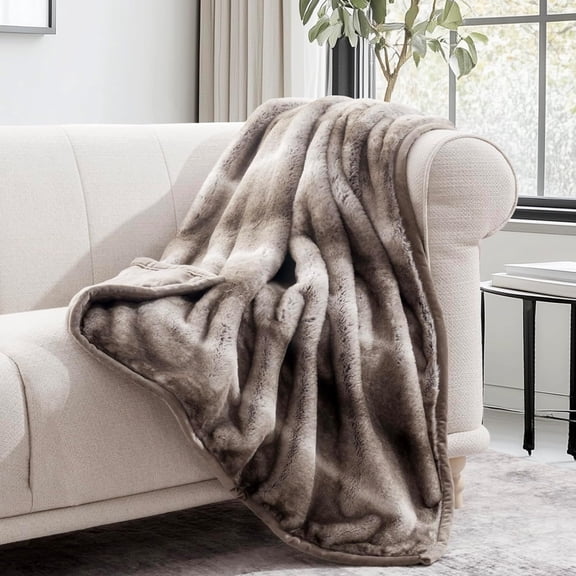 EVERGRACE Ultra Soft Luxury Fluffy Mink Faux Fur Throw Blanket, Thick Warm Fall Winter Blankets for Bed, Couch, Cozy Plush Reversible Blanket for Chair, Sofa (Ombré Hazel Brown, 60"x80")