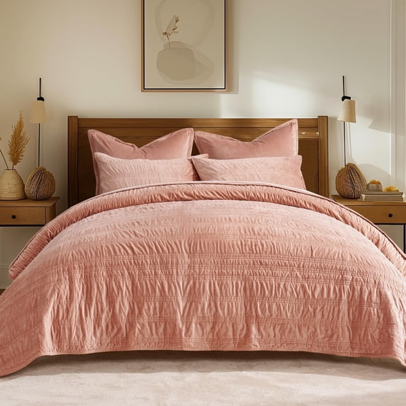 EVERGRACE Velvet Quilt Queen Size, Luxury Velvet Bedding Set, Ultra Soft Ruched Quilt Sets, Lightweight Comforter Vintage Textured Bedspread Coverlet with 2 Shams for All Season, Pink Clay