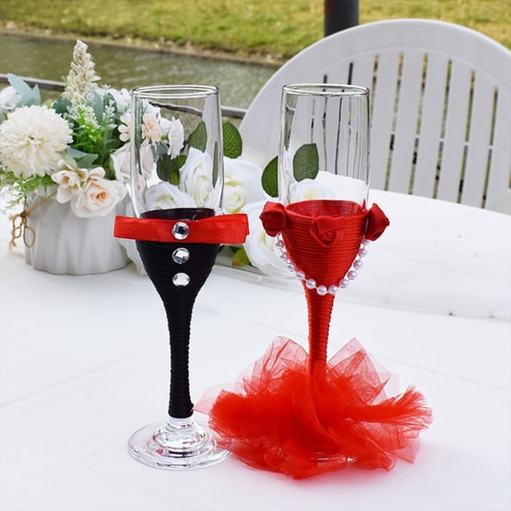 EWASWON 2 Pack Wedding Champagne Flutes Set of 2 Mr and Mrs Bride and Groom Rhinestone Glasses for Couple Wedding Reception Toasting Flutes Gift for Newlyweds
