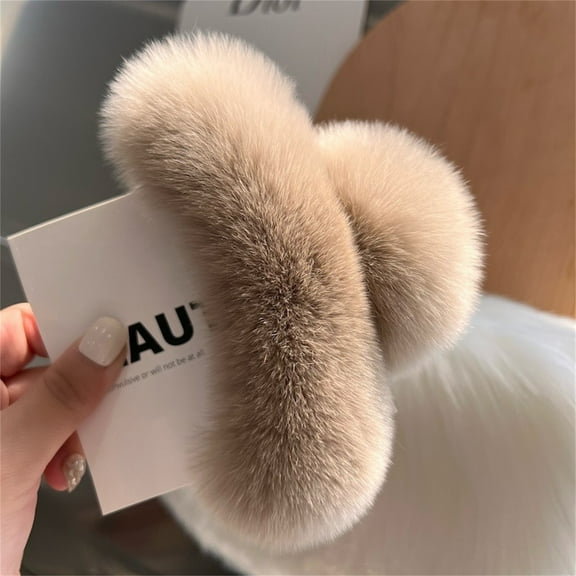 Betivan Beauty Large Faux Fur Hair Claw Clip for Women, 15cm Winter Fluffy Fuzzy Hair Clips, Nonslip Strong Hold Furry Big Jaw Clamp for Thick Long Hair