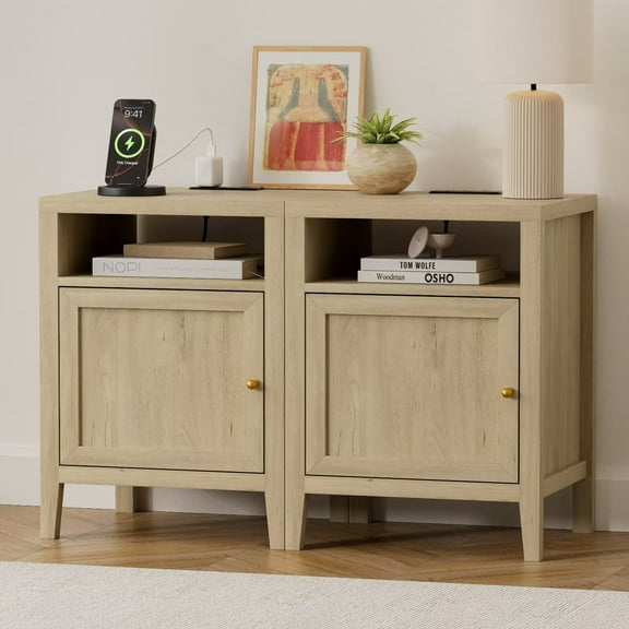 EYYTHUNG Farmhouse End Table with Charging Station Set of 2, Modern Nightstands with Storage and Open Shelf, Bedside Tables for Bedroom, Light Oak