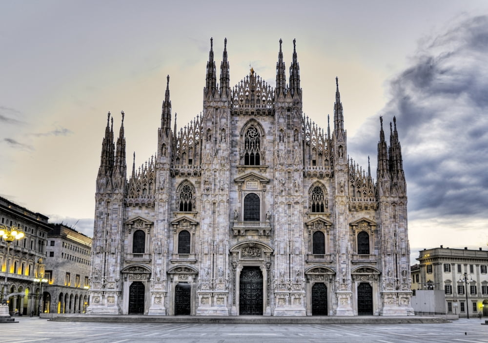 Early Morning On Il Duomo Near Piazza Del Duomo Milan Italy Canvas Art - Richard Desmarais Design Pics (32 x 22)