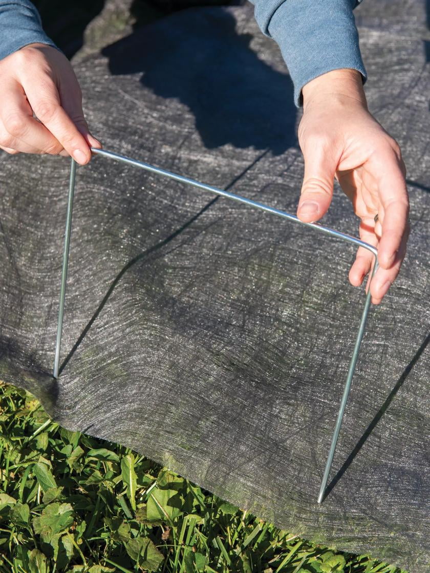 Galvanized Steel Extra-Wide Earth Staples, Set of 20