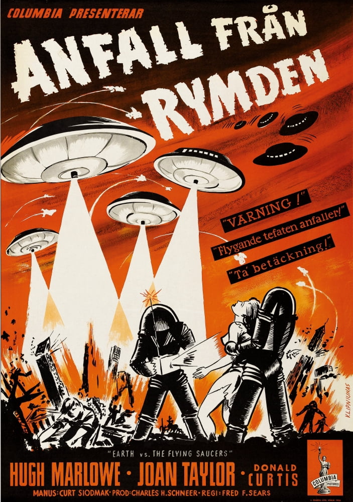 Earth Vs The Flying Saucers Canvas Art - (11 x 17)