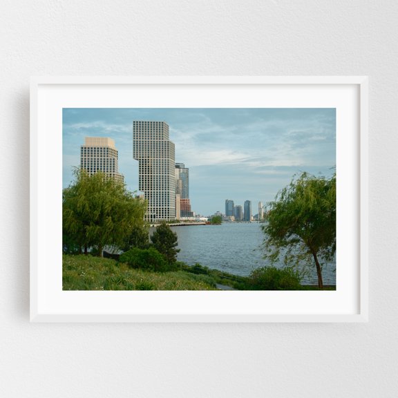 East River from Long Island City - Queens New York Photography Cityscape Architecture Skyline Modern Art Scenic Travel Poster White Framed Wall Art Print 5 x 7 inches