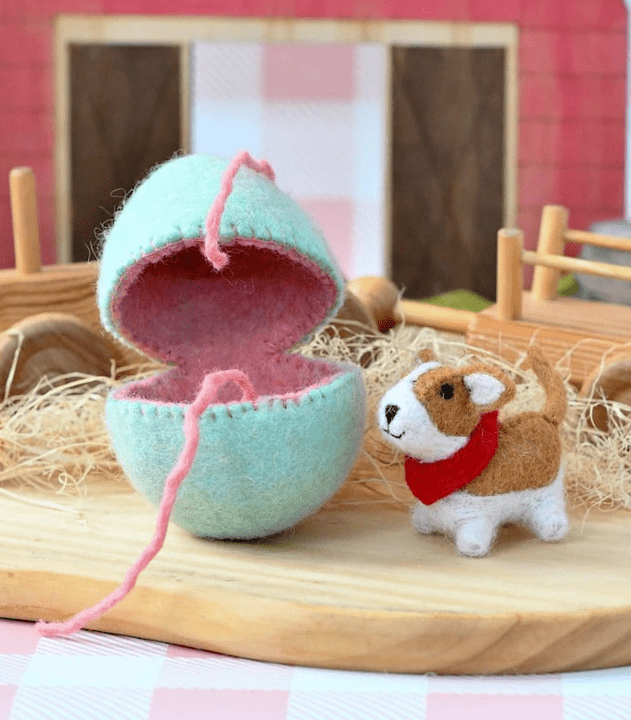 Easter Felt Egg with Hidden Surprise Inside - Handmade Wool Felt Egg Opens to Reveal Miniature Animal, Pastel Spring Decor for Holiday Table & Basket
