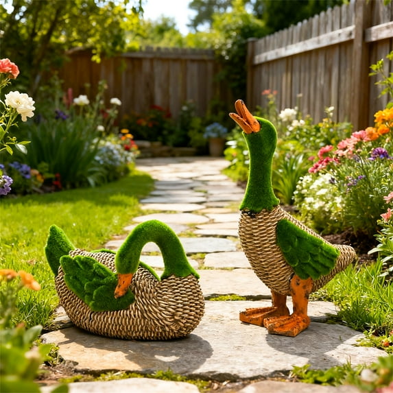 Easter Moss Duck Decoration, Flocked Green Moss Duck Figurine, Spring Decor Easter Decorations for Shelf Home Garden, Easter Party Favors Artificial Standing Ornament