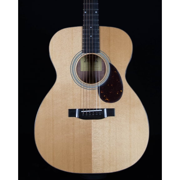 Eastman E6 OM Acoustic with Case, Natural Thermo Cured