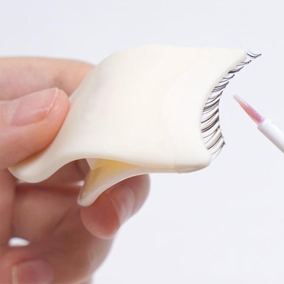 Easy False Eyelash Applicator Tool for Women - Precision Silicone Tip Lash Extension Aid, Comfortable Grip for Natural Look