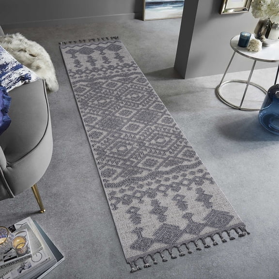 Easy Maintenance Rug - Keep Your Home Looking Great with Regular Vacuuming and Mild Cleaning